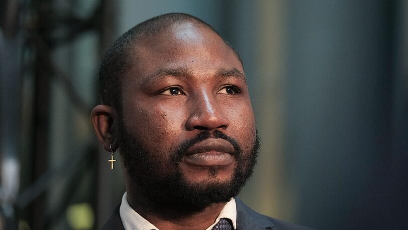 Der britische Cruisergewichtsboxer Ola Afolabi Der britische Cruisergewichtsboxer Ola Afolabi