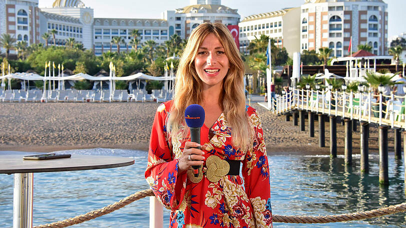 Kein Urlaub mehr für das TV-Sternchen! Sender Sonnenklar trennte sich nach nur acht Monaten von Gülcan Kamps. Nach AZ-Informationen soll der Sender-Chef die Moderatorin als "Diva" bezeichnet haben.