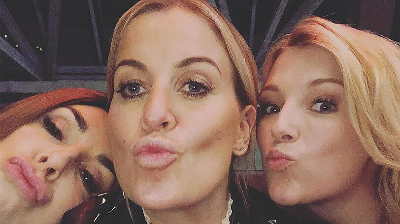 Charlotte Würdig mit ihren Ex-"Let's Dance" Kolleginnen Judith Williams (li.) und Iris Mareike Steen (re.).