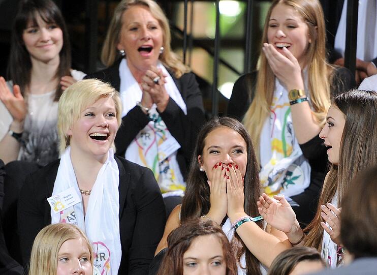 In diesem Moment erfahren die Schülerinnen in Berlin, dass ihre Schule gewonnen hat.