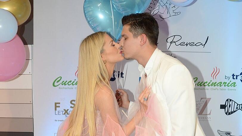 Patricija und Alexandru Ionel bei der Gender-Reveal-Party für ihr Baby.