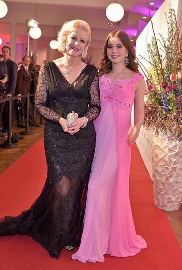 Marika Kilius mit Enkelin Lola
