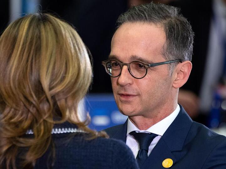Bundesaußenminister Heiko Maas im Gespräch mit seiner bulgarischen Amtskollegin Ekaterina Zaharieva.