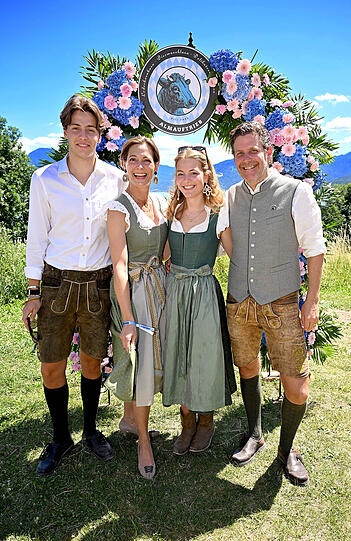 Philip und Evelyn Greffenius mit den Kindern Luke und Olivia