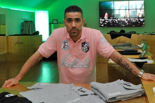Präsentiert gekonnt grimmig seine Anziehsachen: Rapper Bushido.