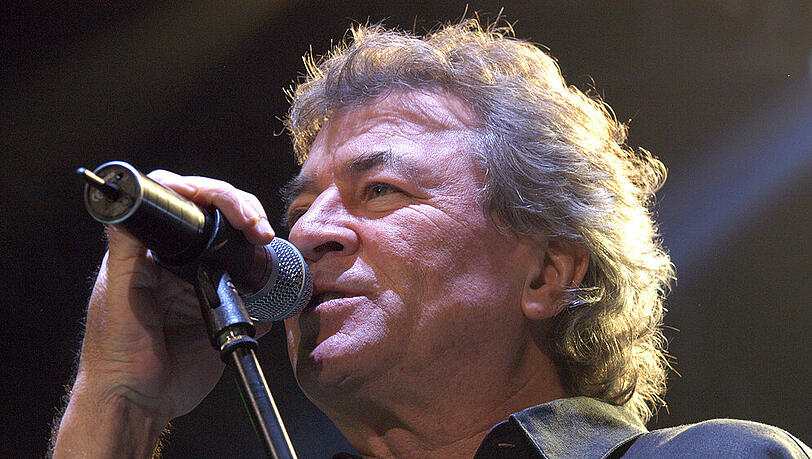 Ian Gillan steht mit Deep Purple erneut auf Platz eins der Album-Charts. Ian Gillan steht mit Deep Purple erneut auf Platz eins der Album-Charts.
