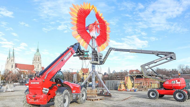Am Freitagnachmittag wird auf dem Gelände des Tollwood sogar noch gewerkelt. Am Freitagnachmittag wird auf dem Gelände des Tollwood sogar noch gewerkelt.