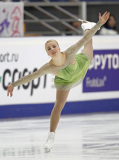 Egal in welchem Outfit - die finnische Eiskunstläuferin Kiira Korpi macht immer eine gute Figur!
