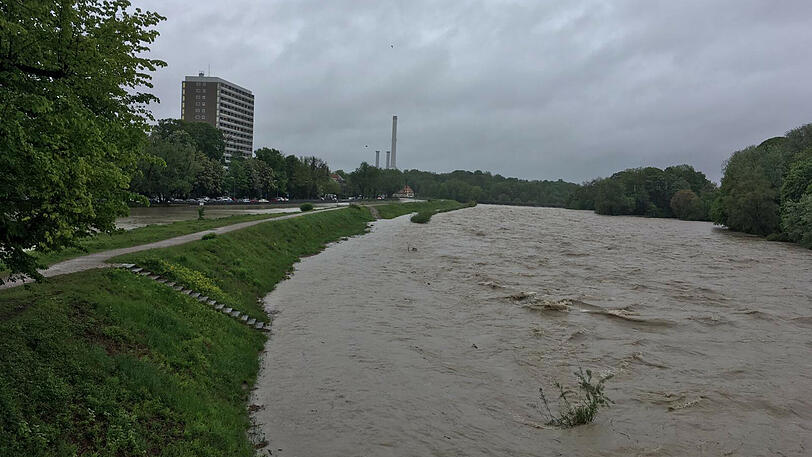 So sah es vor etwa einer Woche aus, als die Isar extremes Hochwasser hatte.