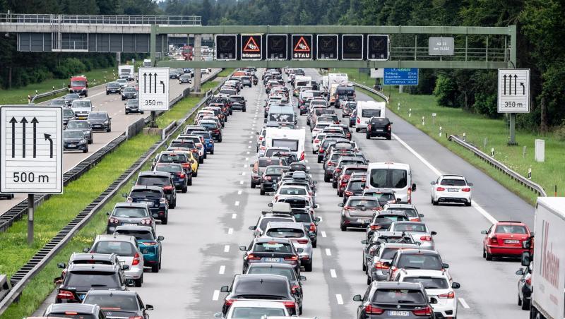 Sie soll über Staus, Unfälle und Umleitungen informieren - doch im Google Play Store bekommt die neue Autobahn-App nur durchschnittlich 2,2 von 5 Punkten.