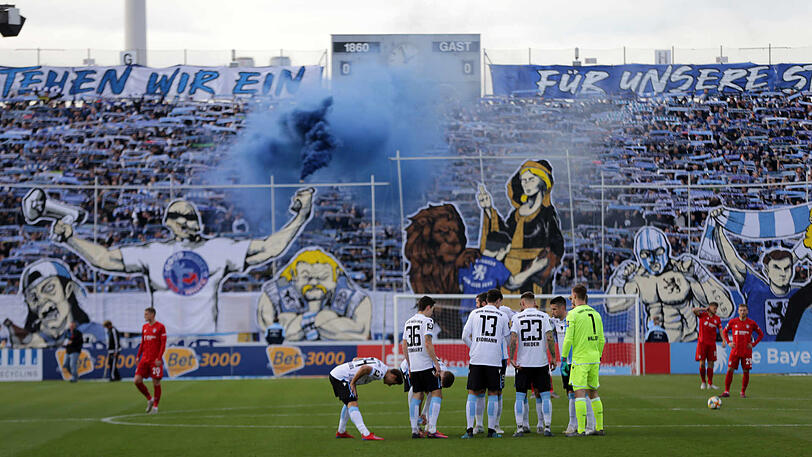 Das Münchner Derby zwischen dem TSV 1860 und dem FC Bayern II zog die Münchner Fußball-Fans in seinen Bann.