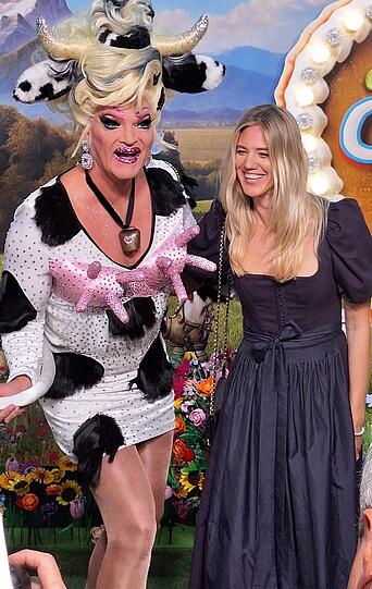 Dragqueen Olivia Jones und Schauspielerin Larissa Marolt Dragqueen Olivia Jones und Schauspielerin Larissa Marolt