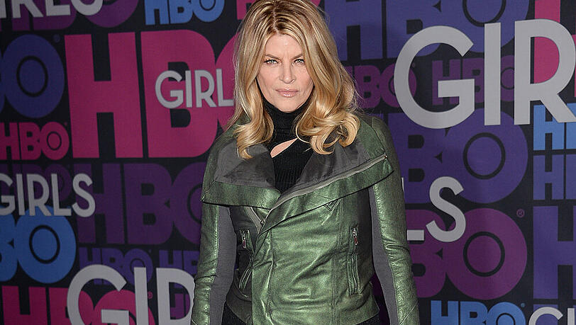 Stolz zeigte Kirstie Alley ihre erschlankte Figur bei der "Girls"-Premiere Stolz zeigte Kirstie Alley ihre erschlankte Figur bei der "Girls"-Premiere