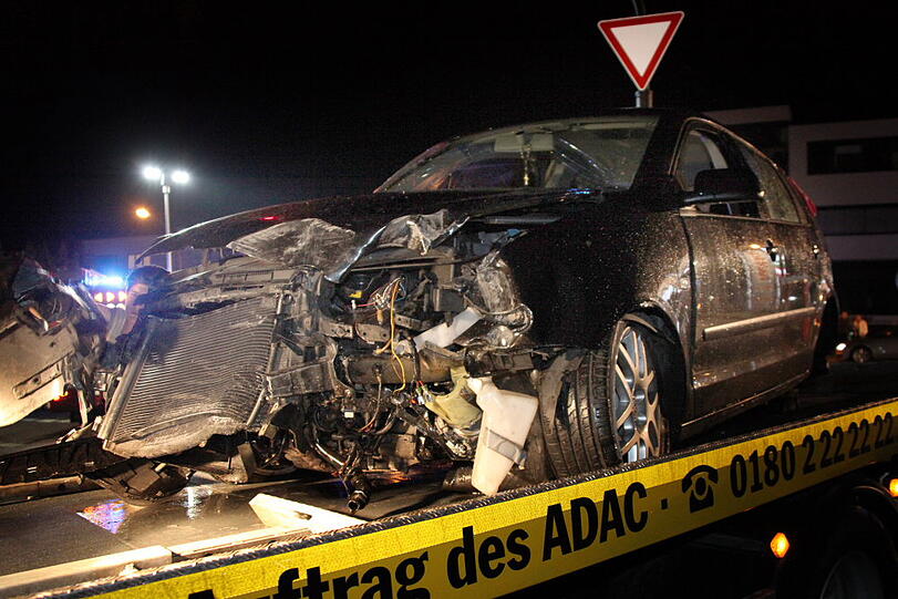 Crash mit Rettungswagen: Bilder aus Landshut!