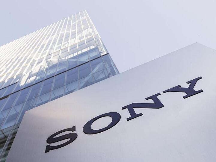 Sony rüstet sich für den schärferen Wettbewerb im Cloud-Gaming.