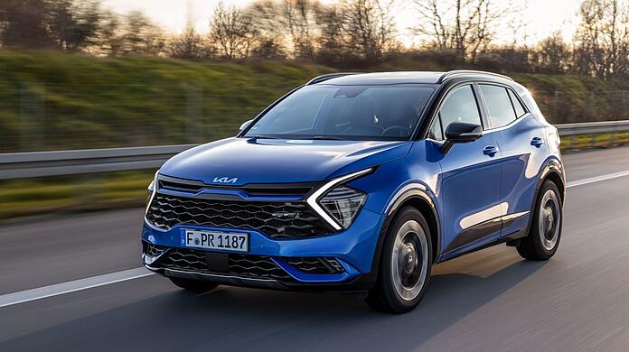 Die Linienführung beim Sportage ist modern und flott, die Karosse vermittelt schon im Stand Dynamik.