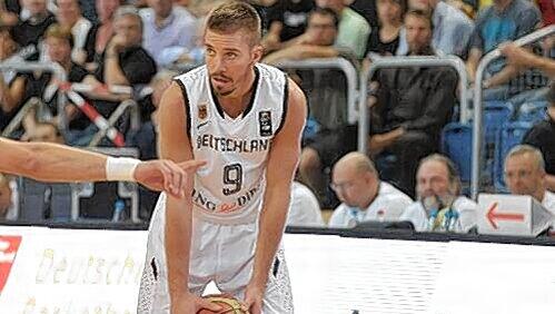 Bayern-Star Steffen Hamann ist DBB-Kapitän. Bayern-Star Steffen Hamann ist DBB-Kapitän.