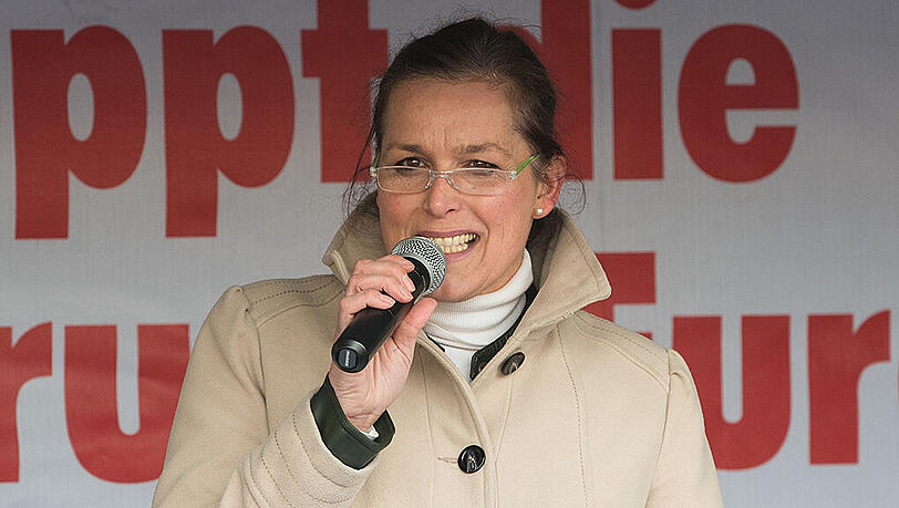 Zieht sich bei der Oberbürgermeister-Wahl in Dresden zurück: Pegida-Kandidation Tatjana Festerling. (Archivbild) Zieht sich bei der Oberbürgermeister-Wahl in Dresden zurück: Pegida-Kandidation Tatjana Festerling. (Archivbild)