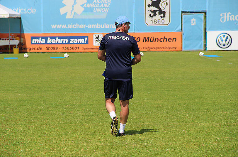 Am Samstag startete der TSV 1860 München ganz offiziell in die neue Saison. Klicken Sie sich durch die Bilder des Traningsauftakts mit dem neuen Trainer Kosta Runjaic.