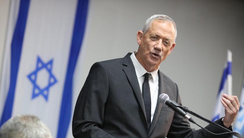 Benny Gantz hat seine Niederlage bei der Parlamentswahl gegen das Bündnis um Netanjahu eingestanden. Benny Gantz hat seine Niederlage bei der Parlamentswahl gegen das Bündnis um Netanjahu eingestanden.