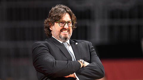 Begeisterung sieht anders aus: FCBB-Trainer Andrea Trinchieri. (Archivbild)
