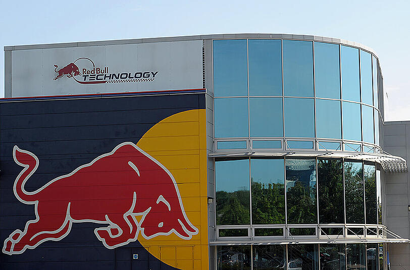 Das Red-Bull-Werk in Milton Keynes: Hier haben Diebe 60 Formel-1-Pokale mitgehen lassen.