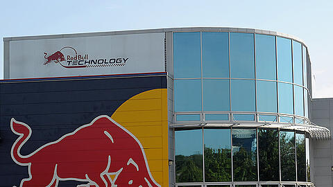 Das Red-Bull-Werk in Milton Keynes: Hier haben Diebe 60 Formel-1-Pokale mitgehen lassen.