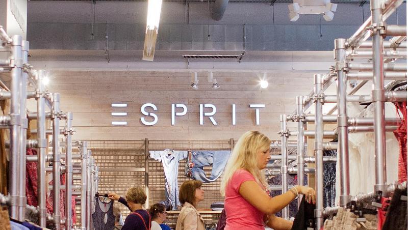 Der Modekonzern Esprit hat mit roten Zahlen zu kämpfen. Der Modekonzern Esprit hat mit roten Zahlen zu kämpfen.
