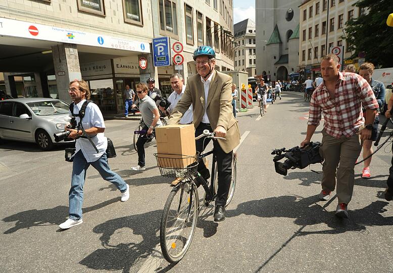 Für die Wahlkampfzeit räumt er sein Büro im Rathaus...