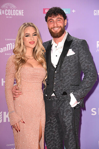 Emma Fernlund und Umut Tekin bei der Verleihung der Reality Awards 2024 in K&ouml;ln.