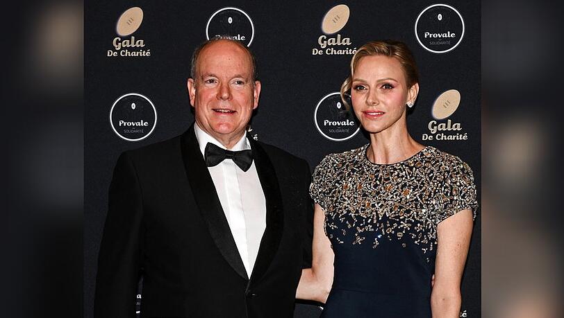 Charl&egrave;ne und Albert von Monaco feiern in Paris.