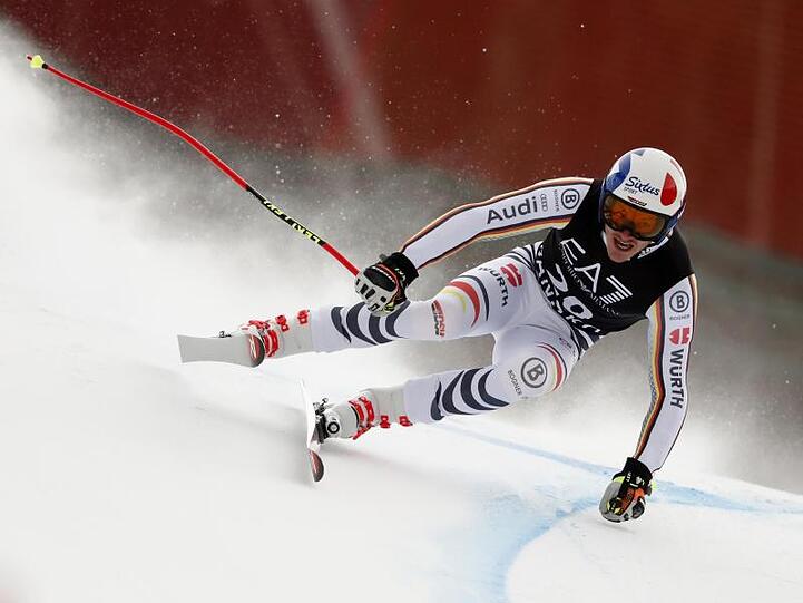 Linus Strasser beim Super-G der Kombination in Bansko in Aktion.