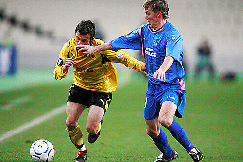 Charilaos Pappas (l.) hier in Diensten von AEK Athen, wechselt zum TSV 1860.