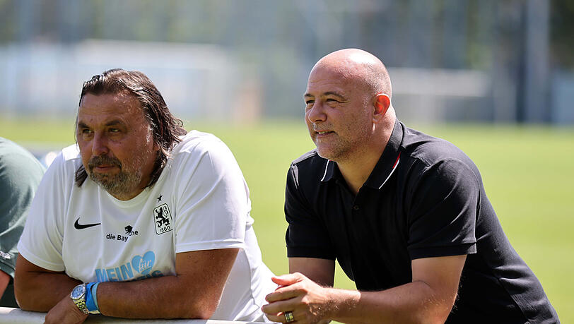 Mittlerweile nur noch Beobachter beim TSV 1860: Ex-Löwen-Keeper Gabor Kiraly. Mittlerweile nur noch Beobachter beim TSV 1860: Ex-Löwen-Keeper Gabor Kiraly.