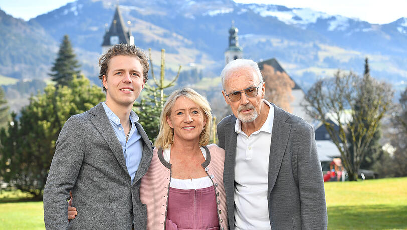 Franz Beckenbauer mit Frau Heidi und Sohn Joel im Januar 2023 in Kitzbühel