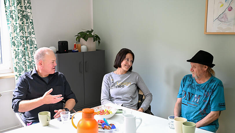 Johannes Hiesinger und Cornelia Pagel mit Walter Brenneisen. Johannes Hiesinger und Cornelia Pagel mit Walter Brenneisen.