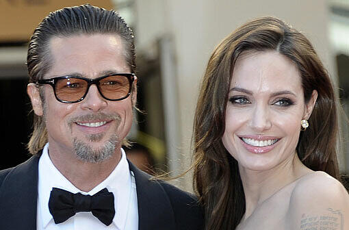 Ihr Partner Brad Pitt brachte dagegen "nur" 20 Millionen Dollar nach Hause - Dafür sah man ihn aber auch häufiger mit den gemeinsamen Kids umher tollen. Jolie und Pitt haben drei leibliche und drei adoptierte Kinder - und dazu ein gemeinsames Einkommen von 50 Millionen Dollar!