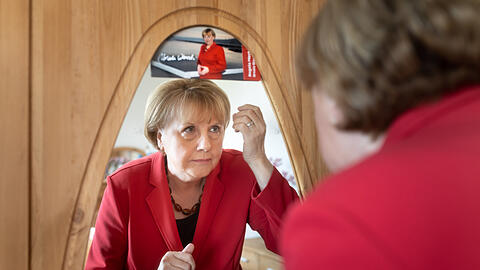 Sie schminke sich nur leicht für ihre Rolle, sagt Ursula Wanecki der AZ.