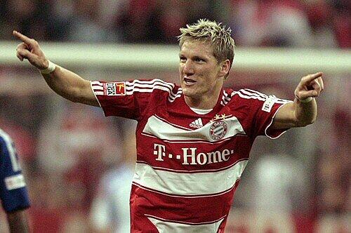 Bastian Schweinsteiger spielte eine konstant gute Hinrunde, im Dezember wurde sein Vertrag beim FC Bayern bis 2012 verlängert.
