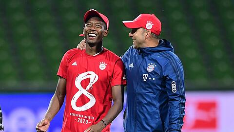 Zwei Erfolgsgaranten des FC Bayern: David Alaba (links) und Trainer Hansi Flick (rechts).