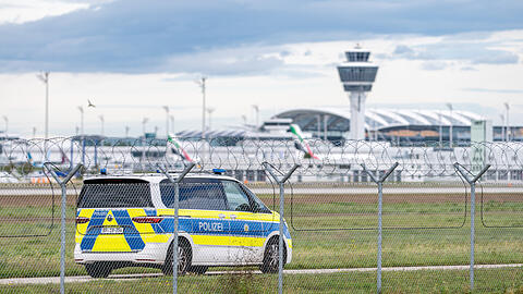 Bombenalarm am Münchner Flughafen. Ein betrunkener Passagier droht mit Sprengsatz. (Symbobild)