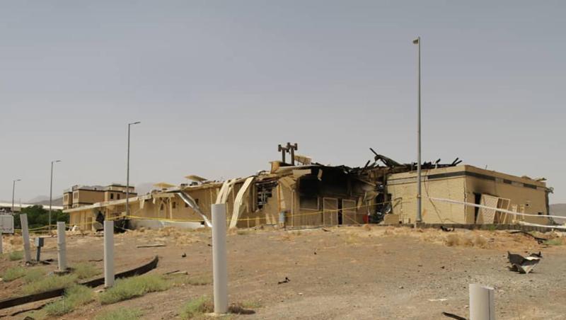 Ein von einem Feuer stark beschädigtes Gebäude der iranischen Atomanlage Natans.
