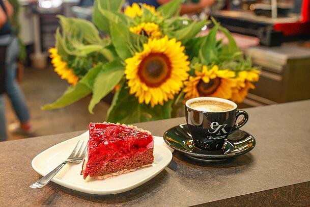 Nicht nur Eis, auch Cappuccino und saisonalen Kuchen gibt es im neuen "Leo's" am Viktualienmarkt.