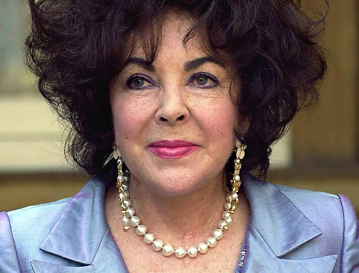 4. Elizabeth Taylor: 25 Millionen Dollar. Gestorben am 23. März 2011.
