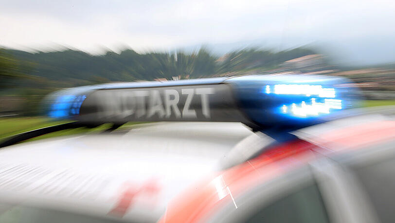 Zwei Jugendliche fanden im Augsburger Ilsesee die Leiche eines 71-jährigen Mannes. Todesursache war wohl ein Herzfehler. (Symbolbild) Zwei Jugendliche fanden im Augsburger Ilsesee die Leiche eines 71-jährigen Mannes. Todesursache war wohl ein Herzfehler. (Symbolbild)