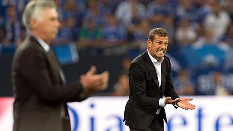 Die beiden Trainer: Calro Ancelotti (l.) vom FC Bayern und Schalkes Markus Weinzierl.
