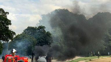 Dank des mutigen Einsatz des Fahrers bestand keine Gefahr für die Bevölkerung. Dank des mutigen Einsatz des Fahrers bestand keine Gefahr für die Bevölkerung.