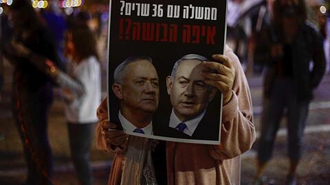 Protest gegen die neue Regierungskoalition unter Benny Gantz und Benjamin Netanjahu in Tel Aviv.