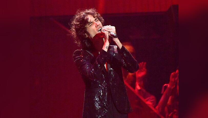 Sombr sang sich mit "Back to Friends" in die Charts. Sombr sang sich mit "Back to Friends" in die Charts.