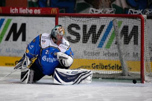 Kommt nur sporadisch zu seinen Einsätzen: EHC-Torwart Sebastian Elwing.